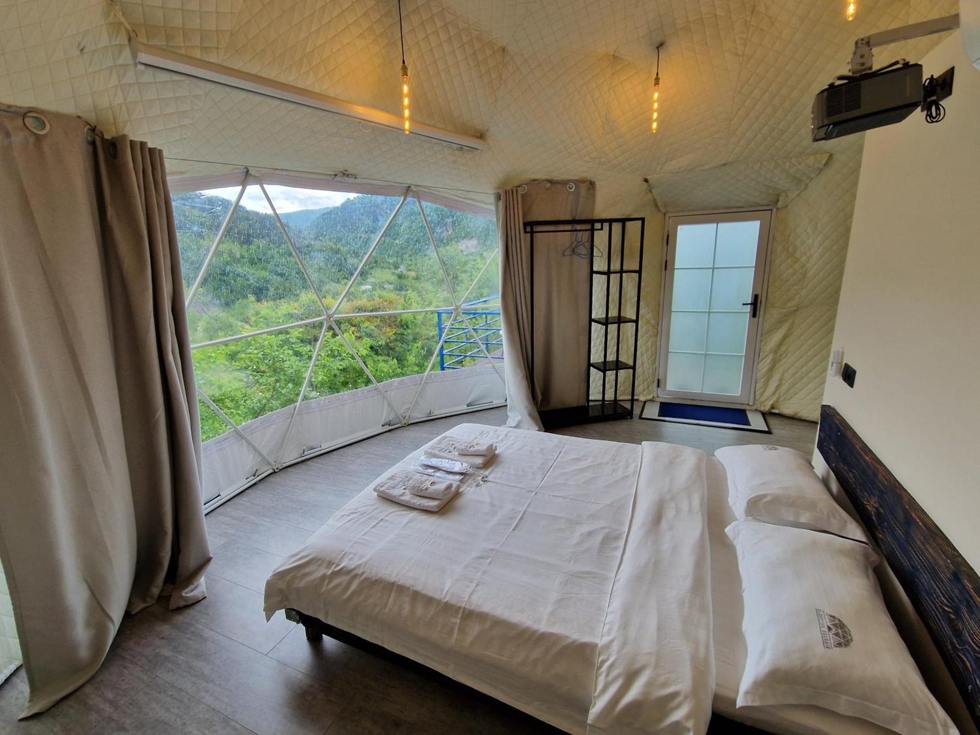 Glamping Georgia Krikhi Hotel Ambrolauri Luaran gambar