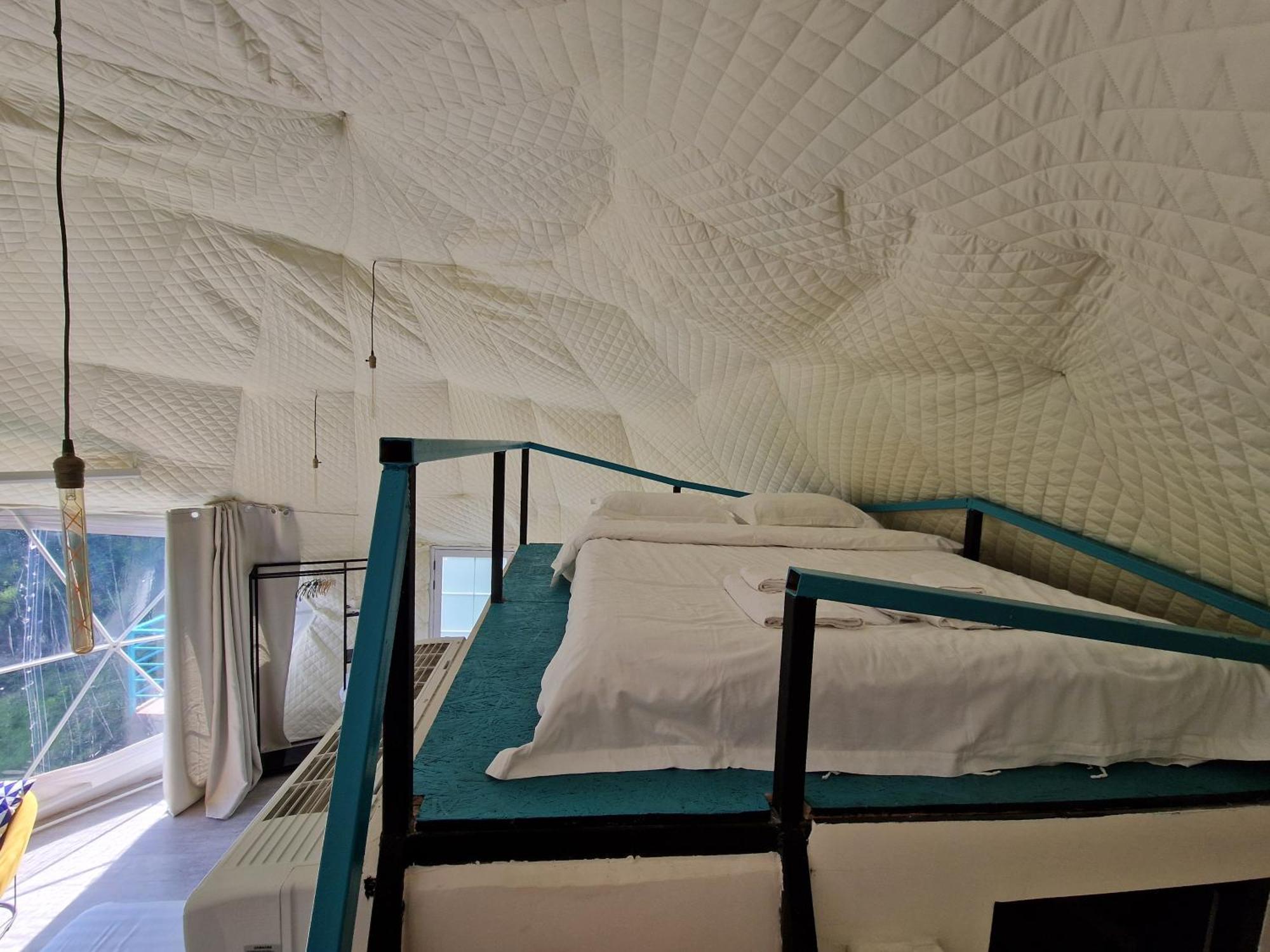 Glamping Georgia Krikhi Hotel Ambrolauri Luaran gambar