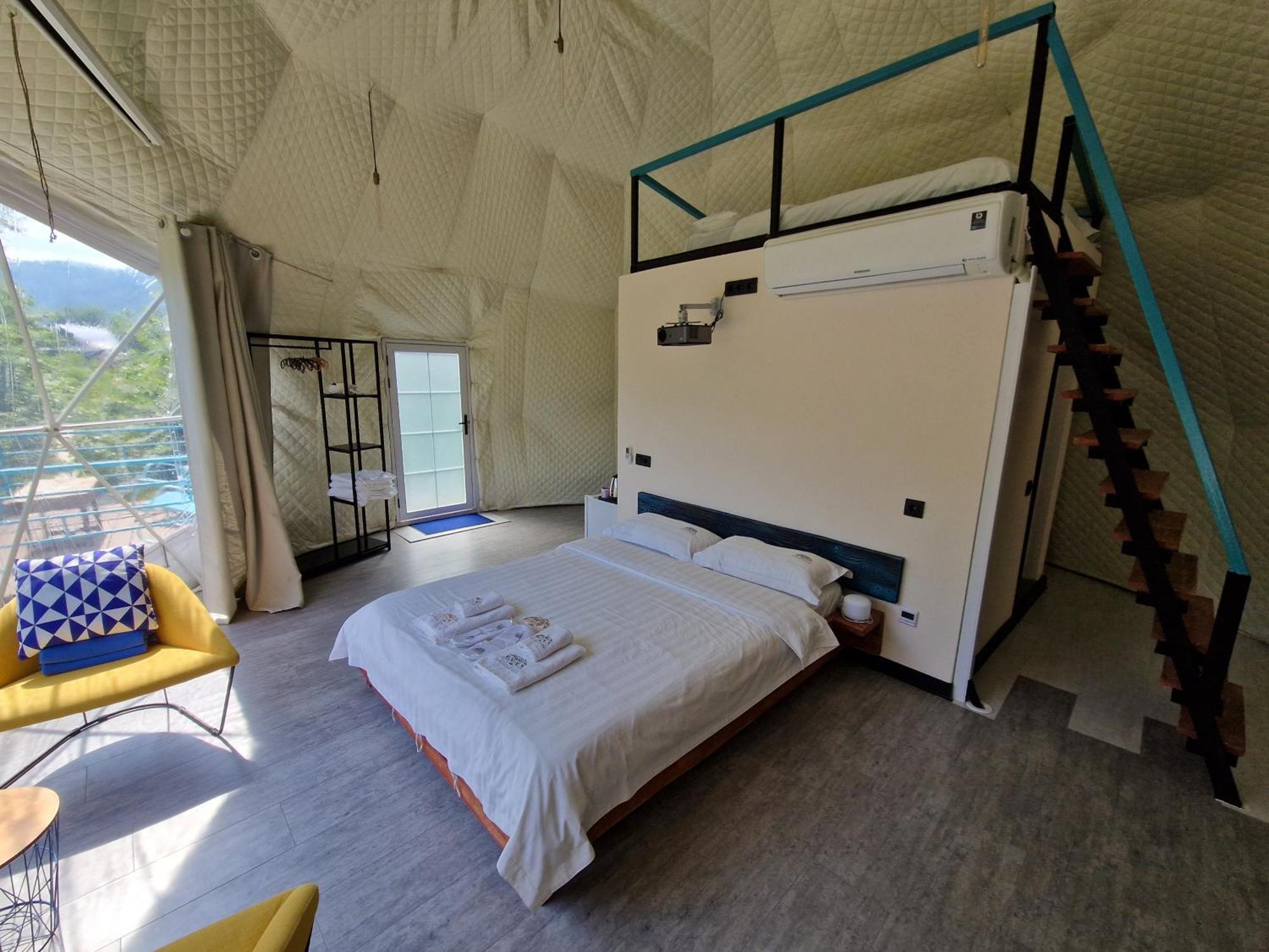 Glamping Georgia Krikhi Hotel Ambrolauri Luaran gambar