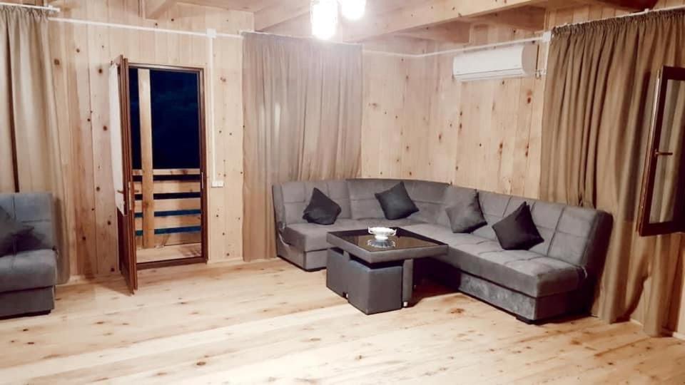 Glamping Georgia Krikhi Hotel Ambrolauri Luaran gambar