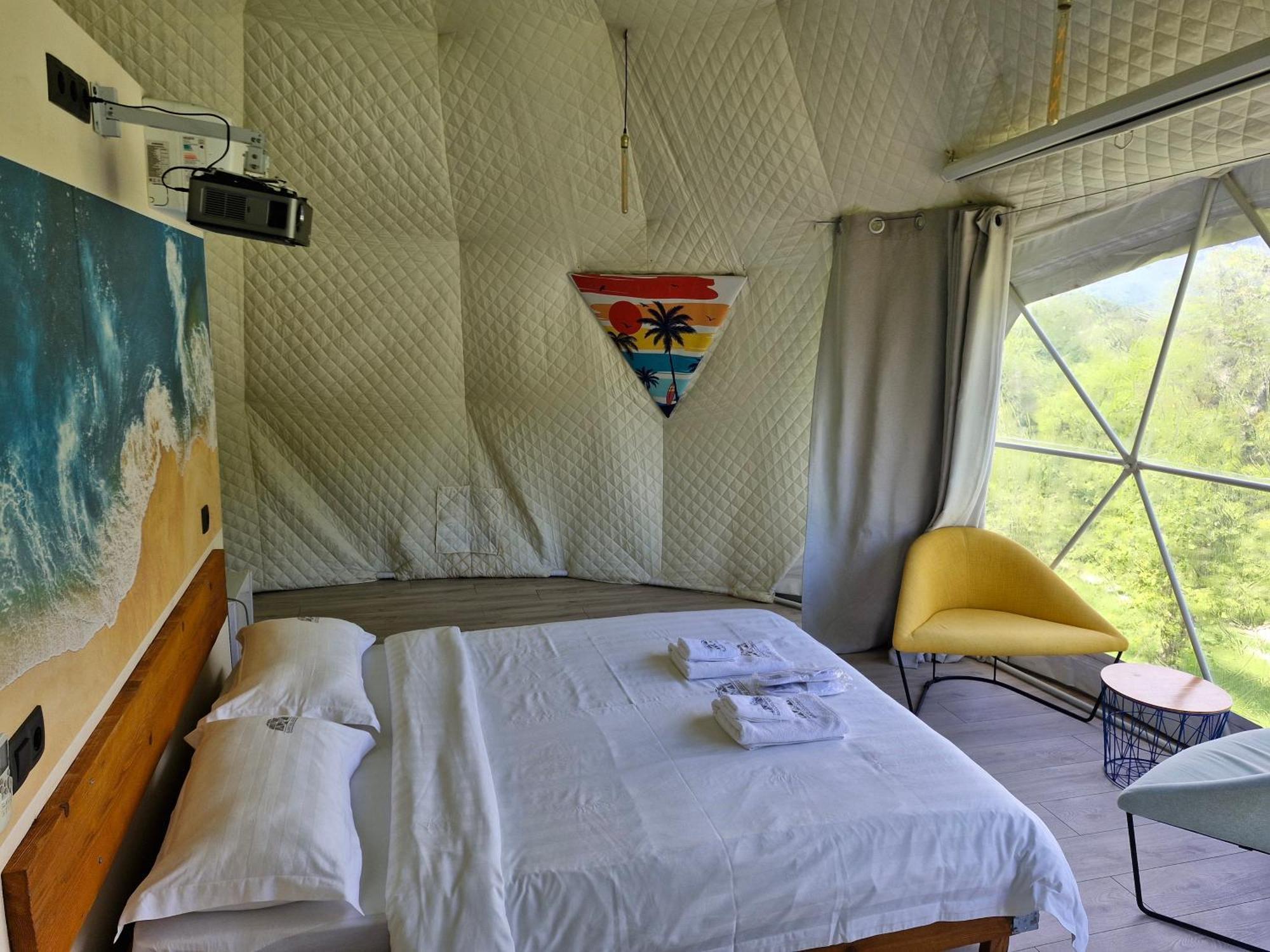Glamping Georgia Krikhi Hotel Ambrolauri Luaran gambar
