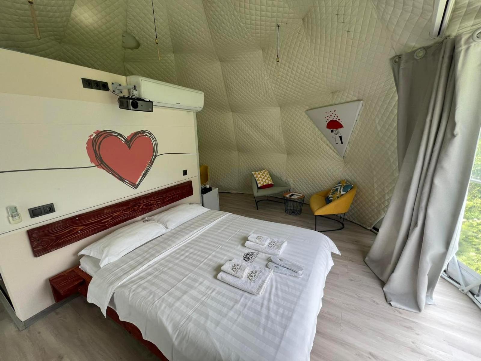 Glamping Georgia Krikhi Hotel Ambrolauri Luaran gambar