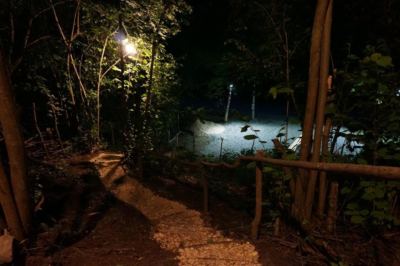 Glamping Georgia Krikhi Hotel Ambrolauri Luaran gambar